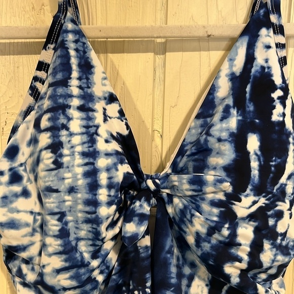 TIME AND TRU Ladies Swim Suit Tie at Bust. New with tags Size 1X (16w-18w) - Picture 2 of 11